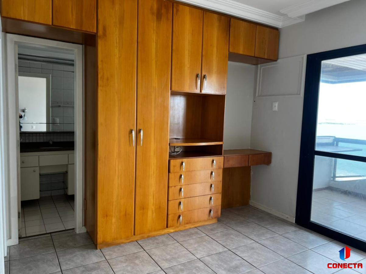 Apartamento à venda com 4 quartos, 214m² - Foto 4