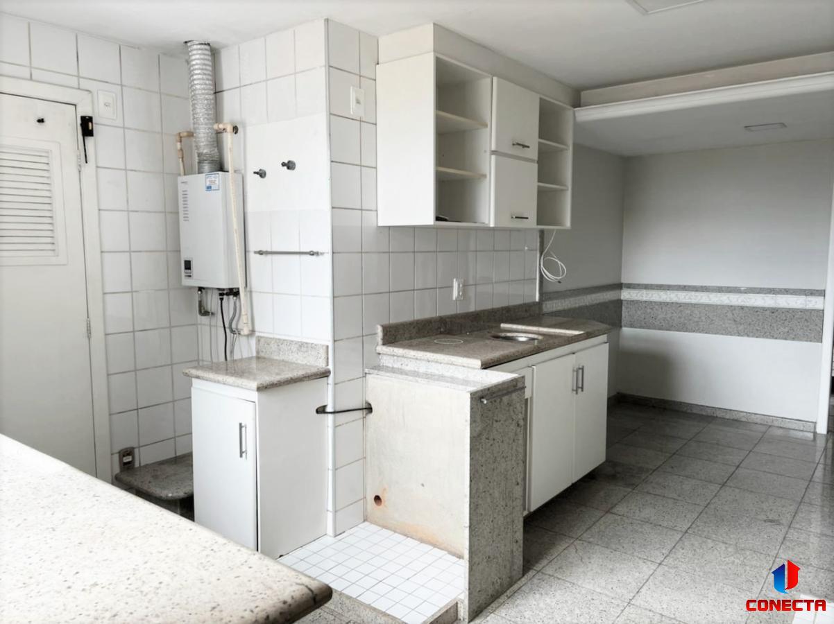 Apartamento à venda com 4 quartos, 214m² - Foto 6