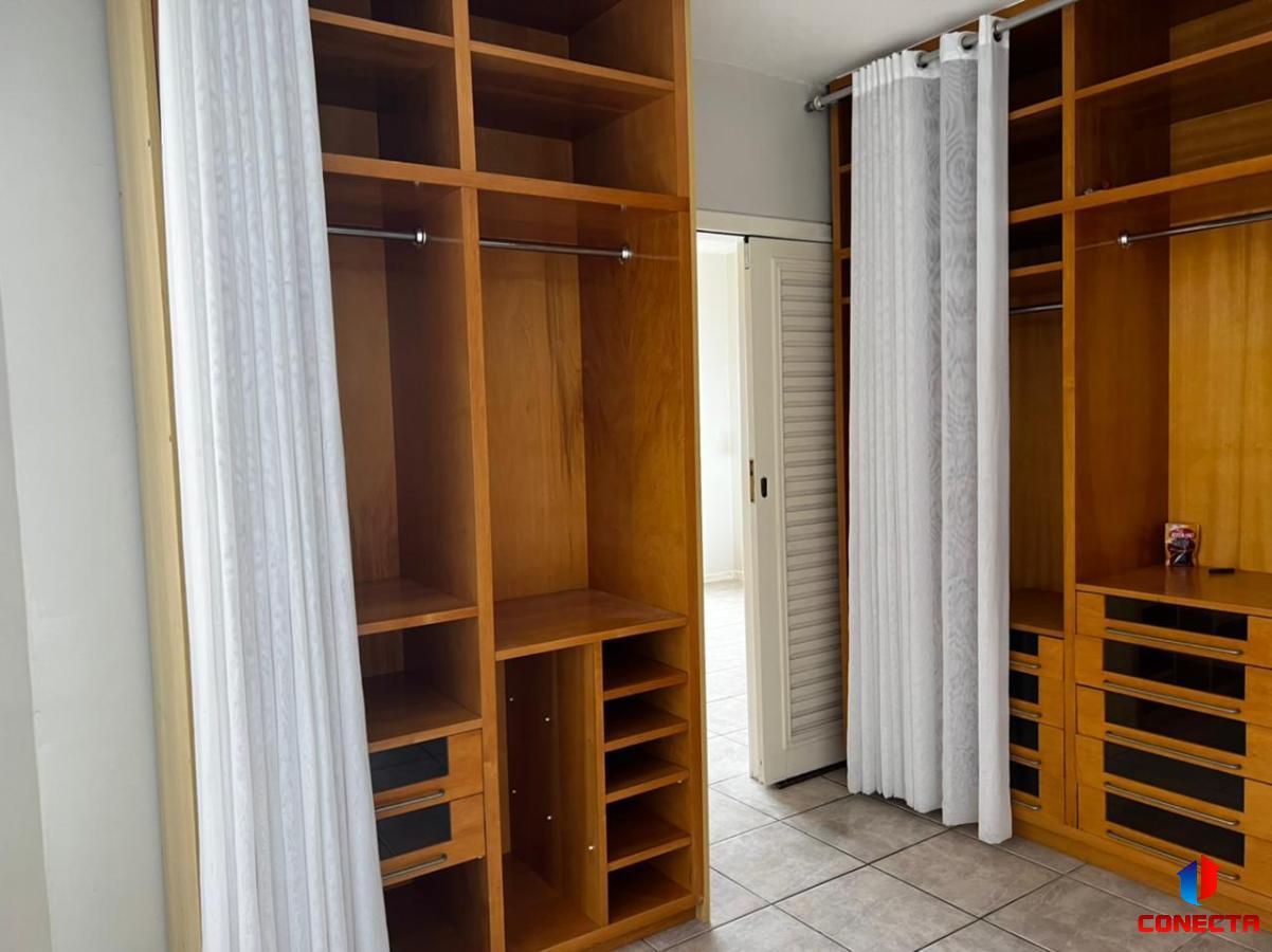 Apartamento à venda com 4 quartos, 214m² - Foto 9