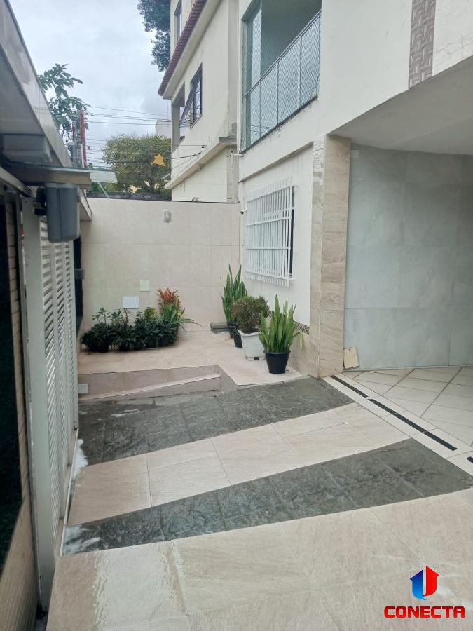 Casa à venda com 3 quartos, 180m² - Foto 4