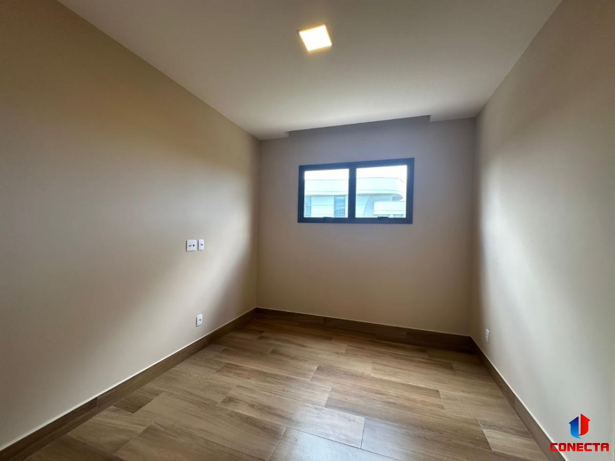 Casa à venda com 4 quartos, 200m² - Foto 20