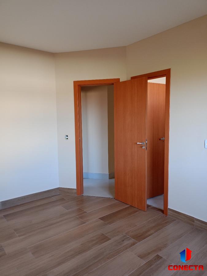 Casa à venda com 4 quartos, 200m² - Foto 26