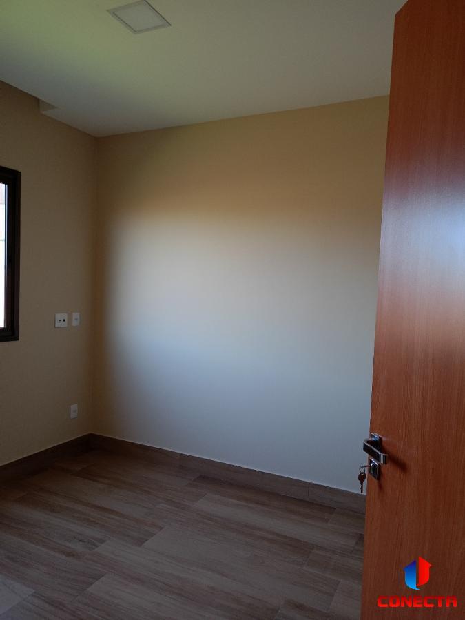 Casa à venda com 4 quartos, 200m² - Foto 28