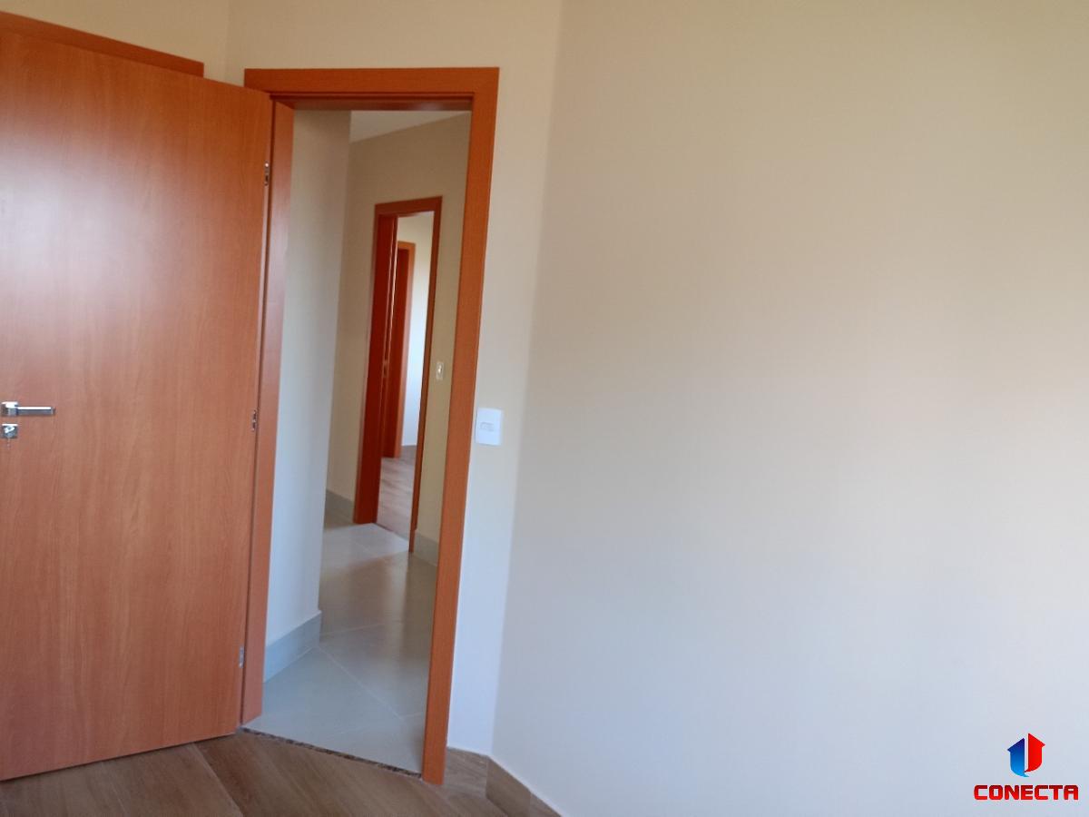 Casa à venda com 4 quartos, 200m² - Foto 34