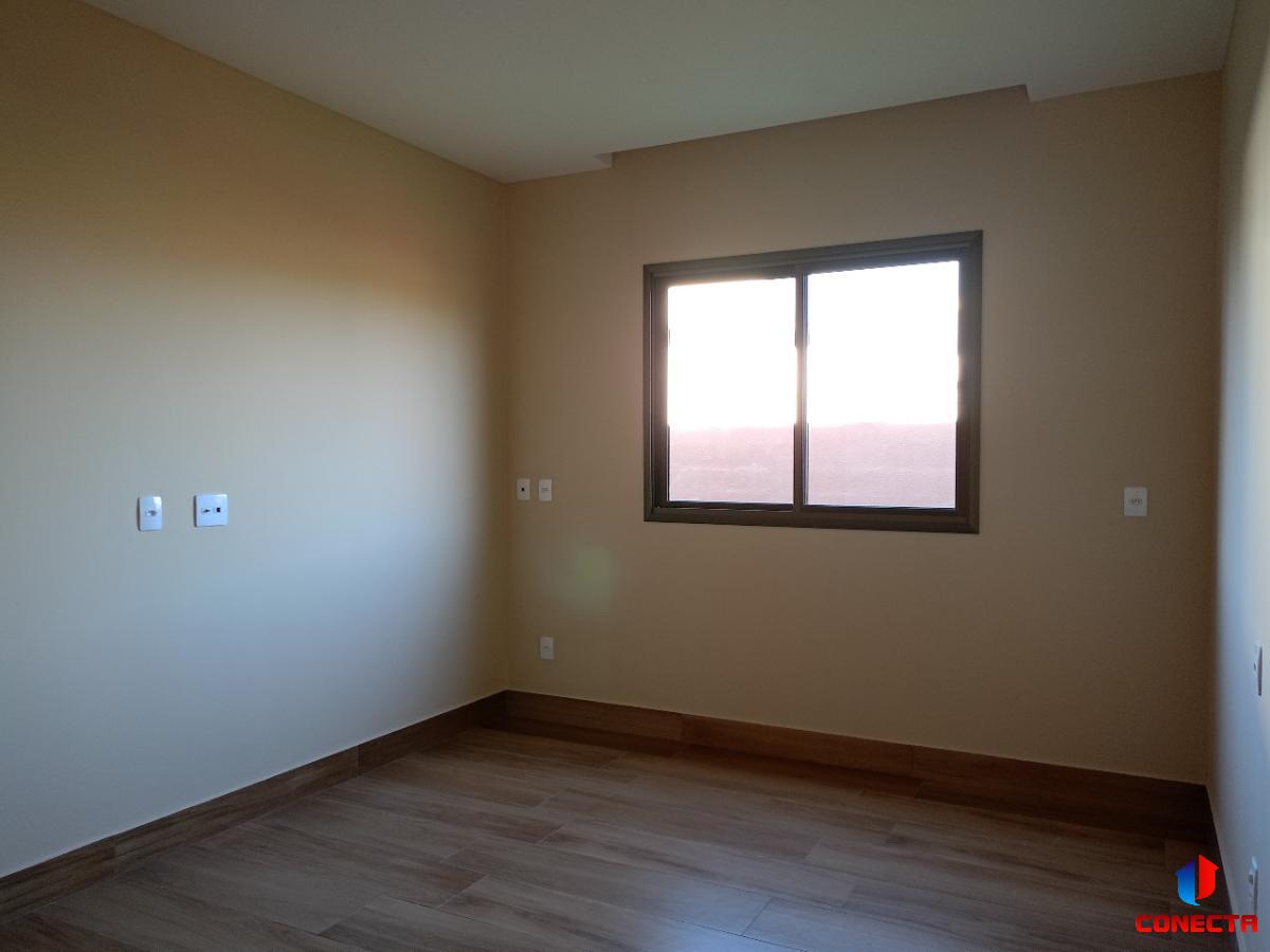 Casa à venda com 4 quartos, 200m² - Foto 36