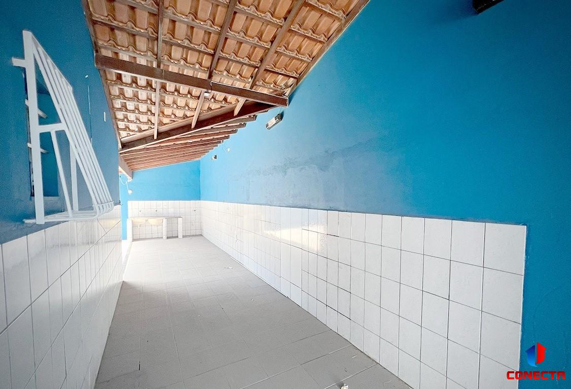 Casa à venda com 5 quartos, 300m² - Foto 5