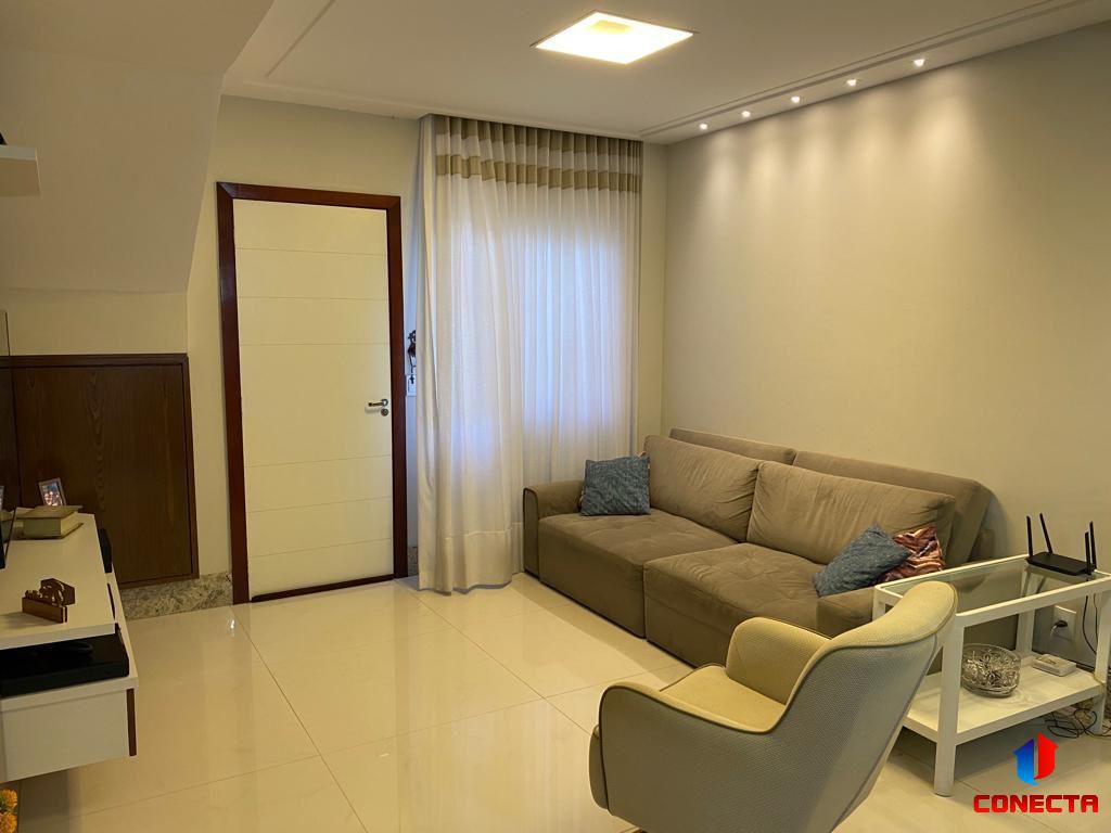 Casa à venda com 4 quartos, 200m² - Foto 1