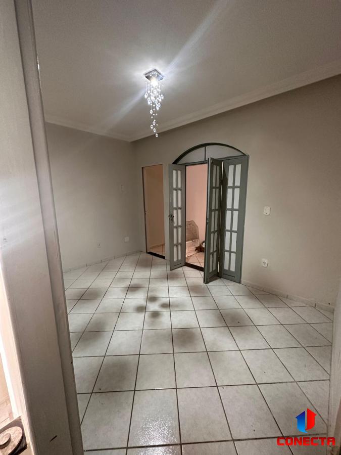 Casa à venda com 4 quartos, 300m² - Foto 8