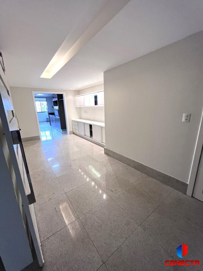 Apartamento à venda com 5 quartos, 270m² - Foto 6