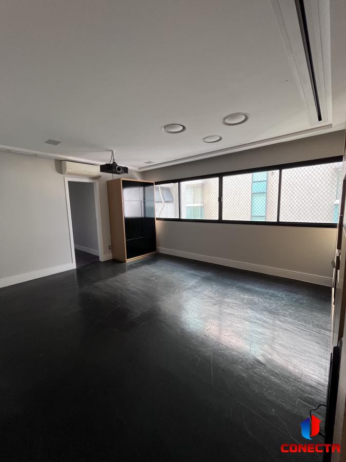 Apartamento à venda com 5 quartos, 270m² - Foto 13