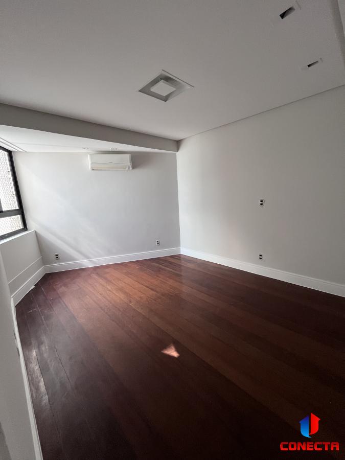 Apartamento à venda com 5 quartos, 270m² - Foto 21