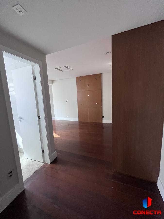 Apartamento à venda com 5 quartos, 270m² - Foto 25