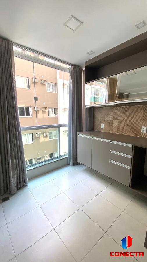 Apartamento à venda com 2 quartos, 60m² - Foto 3