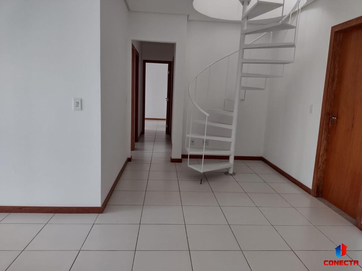 Apartamento à venda com 3 quartos, 220m² - Foto 3