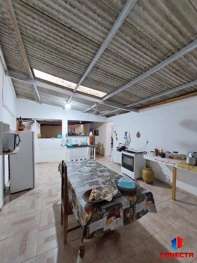 Casa à venda com 3 quartos, 210m² - Foto 10