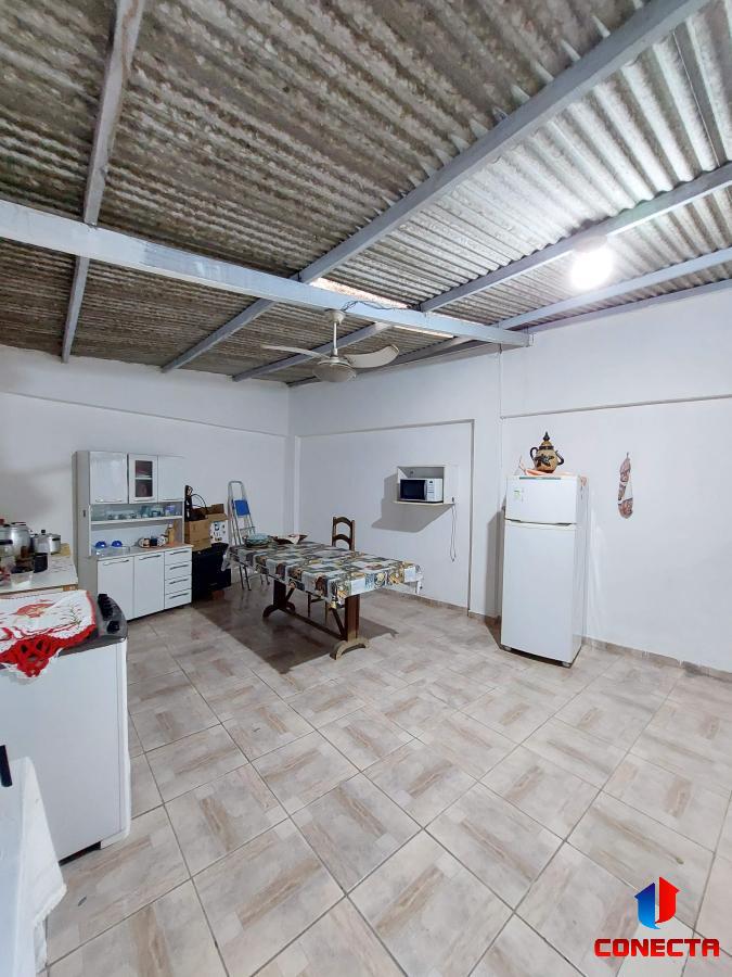 Casa à venda com 3 quartos, 210m² - Foto 11