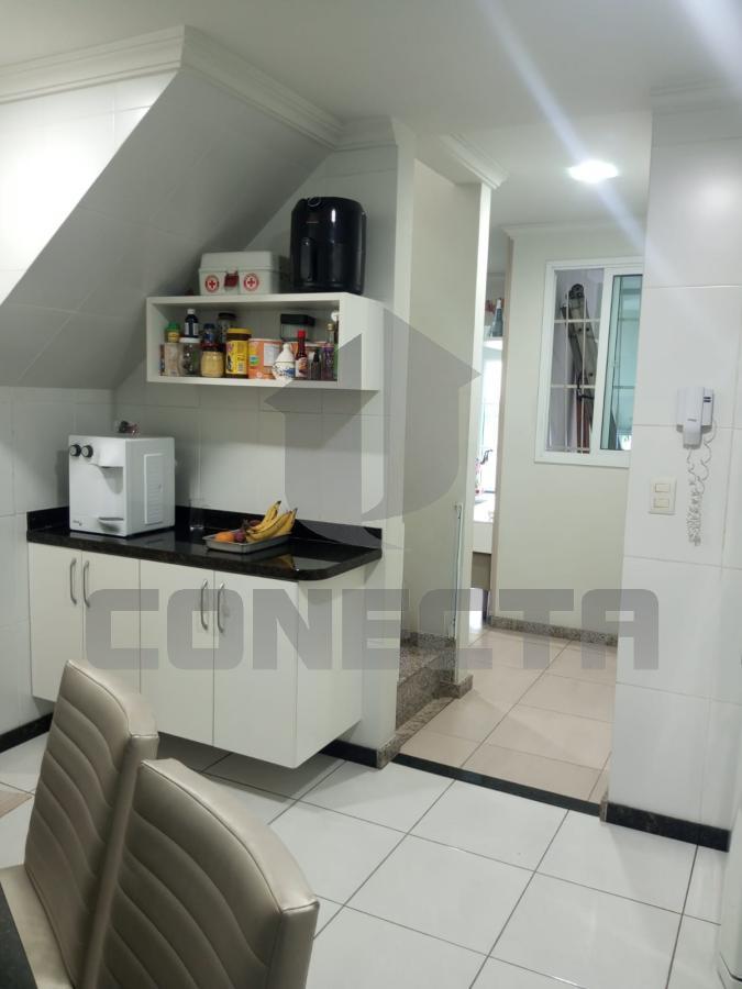 Casa à venda com 3 quartos, 181m² - Foto 4