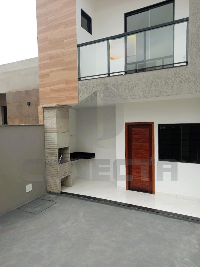 Casa à venda com 3 quartos, 102m² - Foto 1