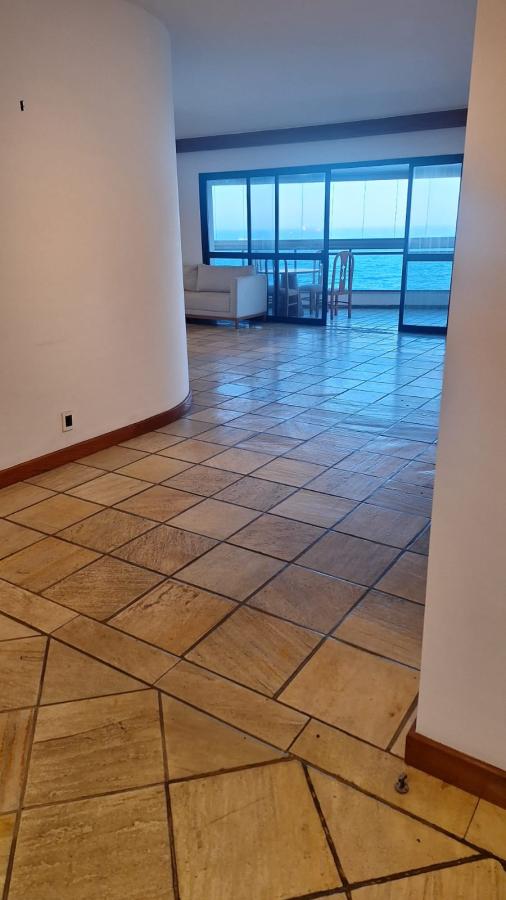 Apartamento à venda com 4 quartos, 272m² - Foto 2