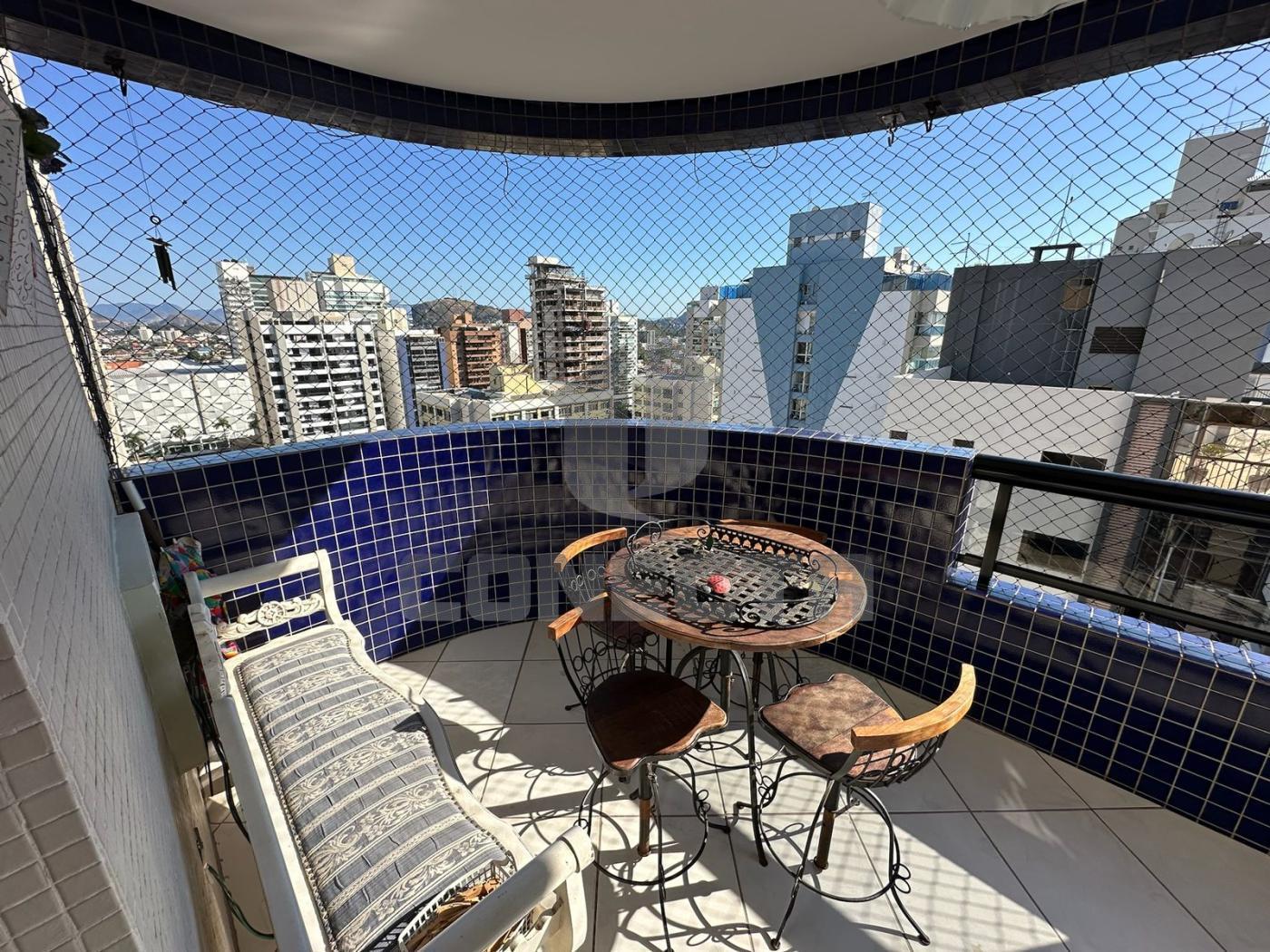 Apartamento à venda com 3 quartos, 115m² - Foto 1