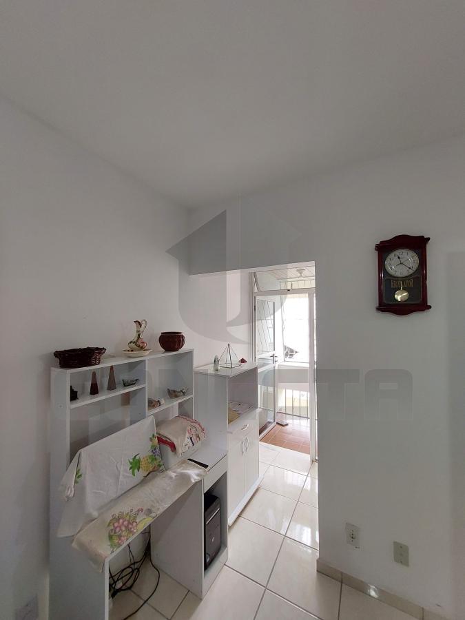 Apartamento à venda com 1 quarto, 45m² - Foto 2