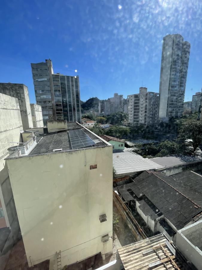 Apartamento à venda com 2 quartos, 65m² - Foto 3