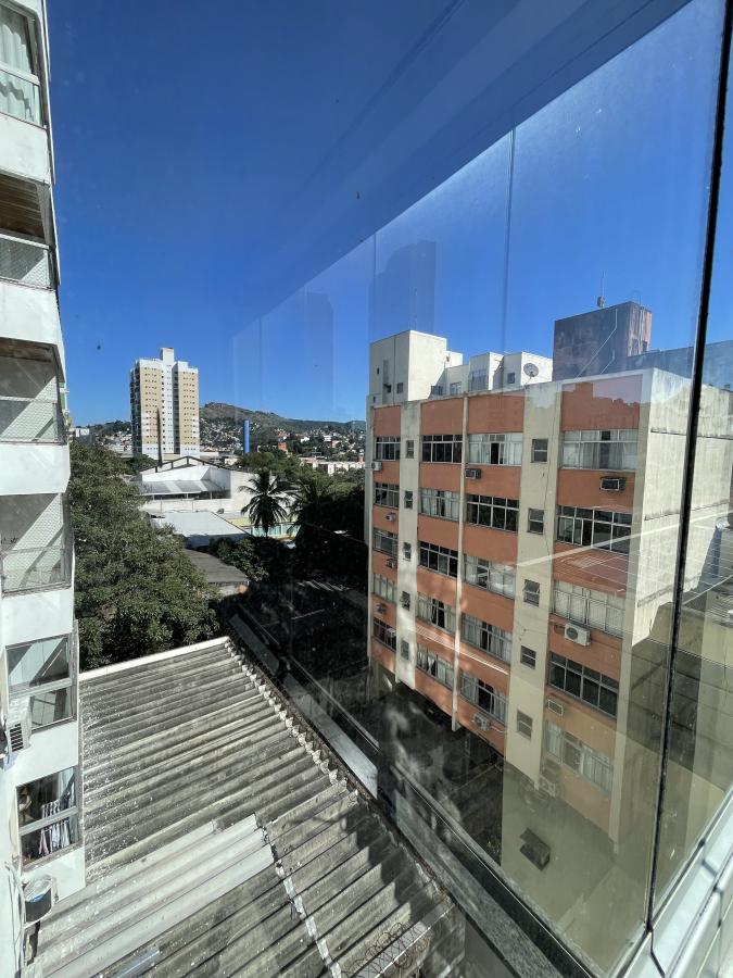 Apartamento à venda com 2 quartos, 65m² - Foto 4