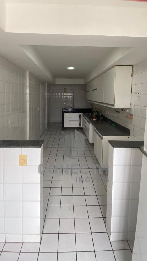 Apartamento para alugar com 4 quartos, 285m² - Foto 4