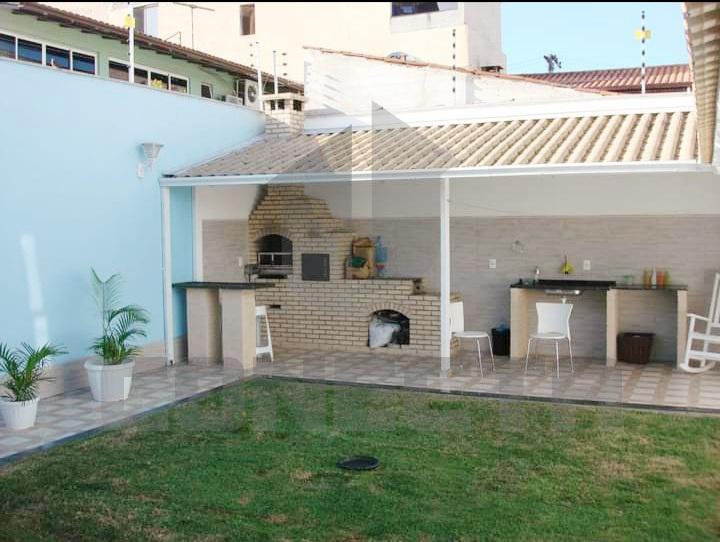 Casa à venda com 4 quartos, 240m² - Foto 6