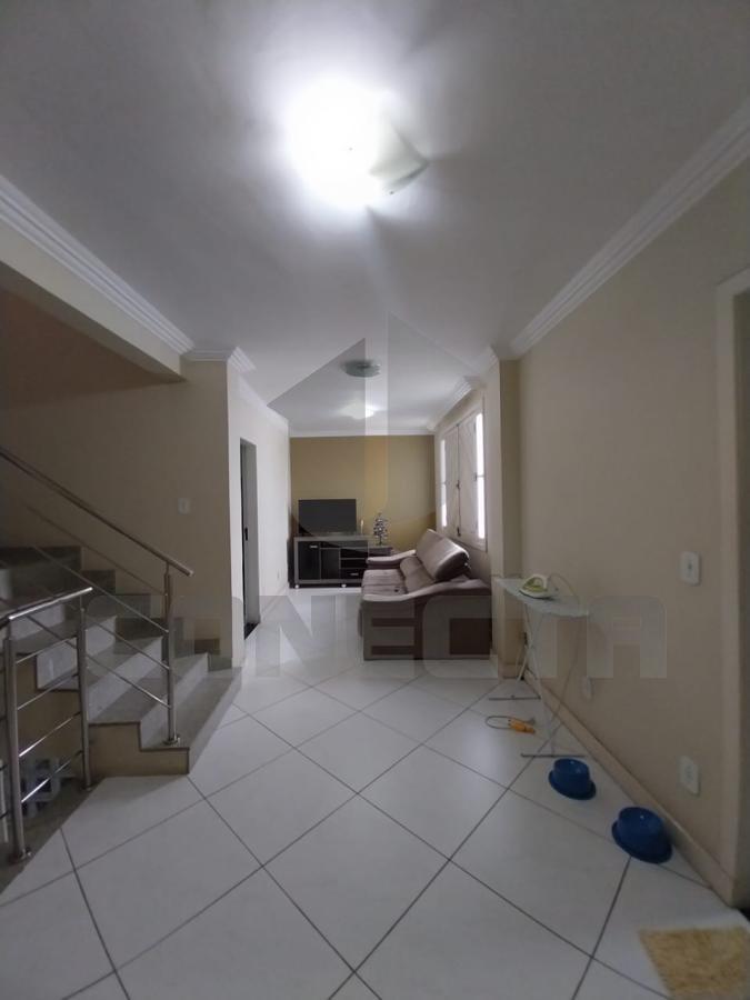 Casa à venda com 4 quartos, 240m² - Foto 11