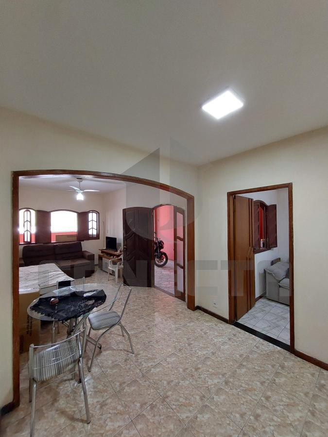 Casa à venda com 3 quartos, 171m² - Foto 4